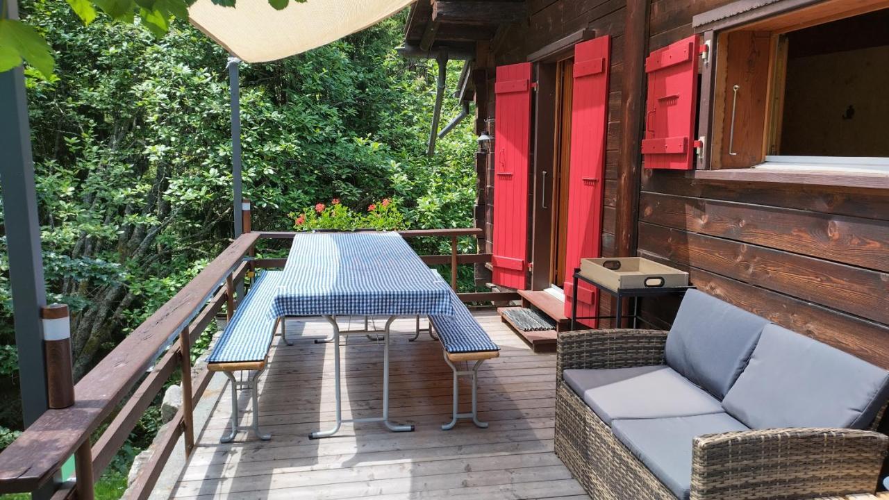 Petit Chalet Rustique Et Bucolique Bovernier Bagian luar foto