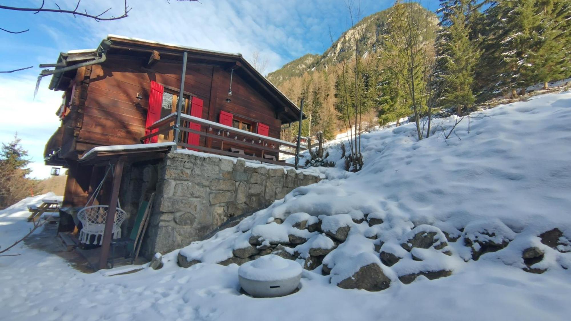 Petit Chalet Rustique Et Bucolique Bovernier Bagian luar foto