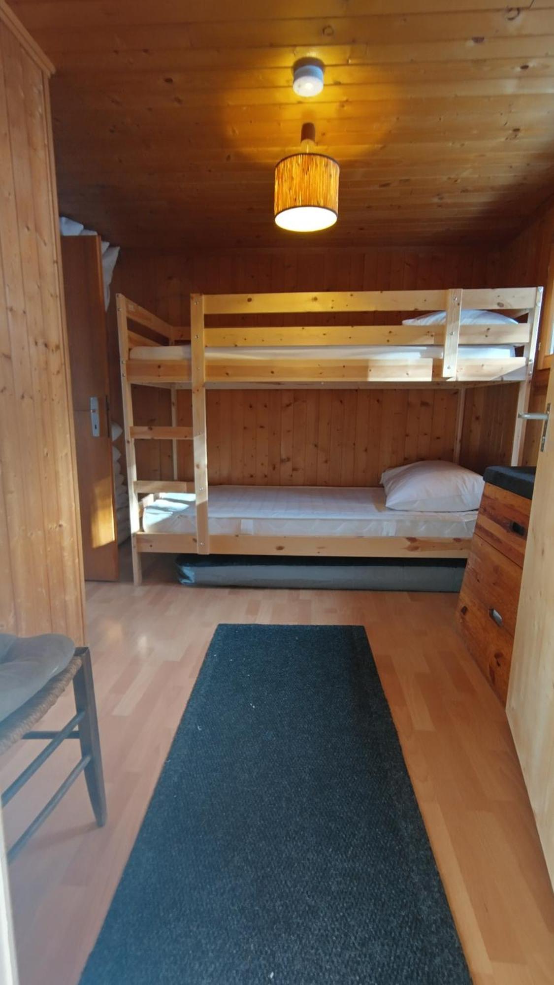 Petit Chalet Rustique Et Bucolique Bovernier Bagian luar foto