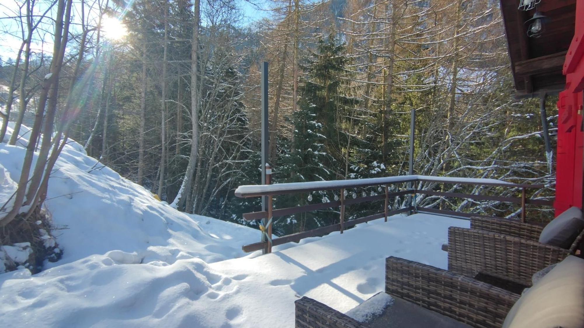 Petit Chalet Rustique Et Bucolique Bovernier Bagian luar foto
