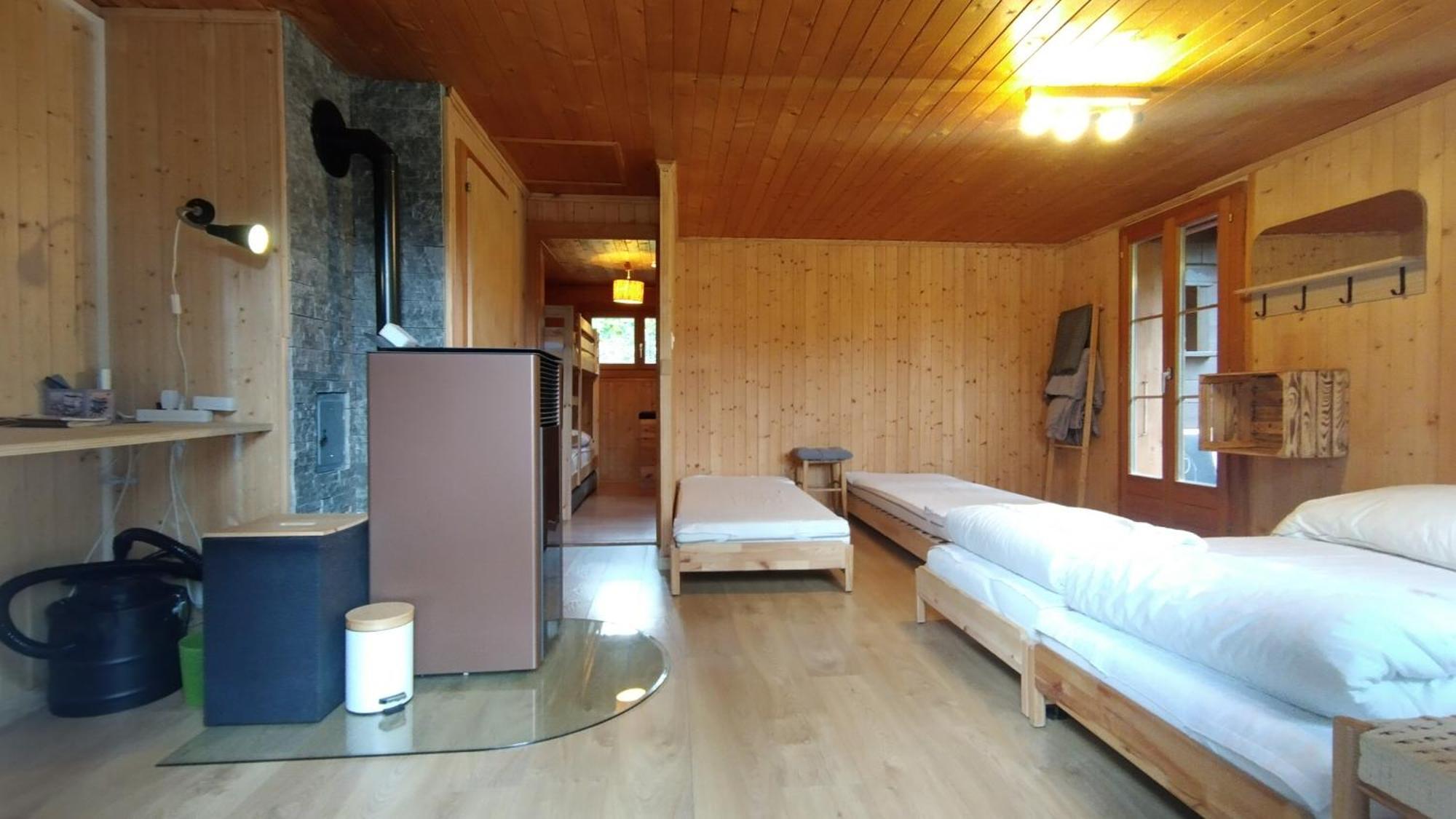 Petit Chalet Rustique Et Bucolique Bovernier Bagian luar foto